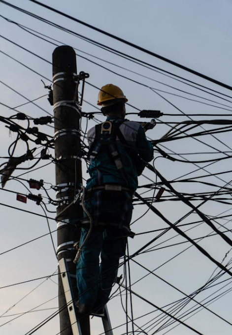 Commercial linework and safety