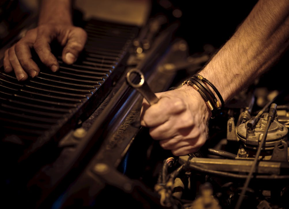 Engine repair work at Corny on the Bob