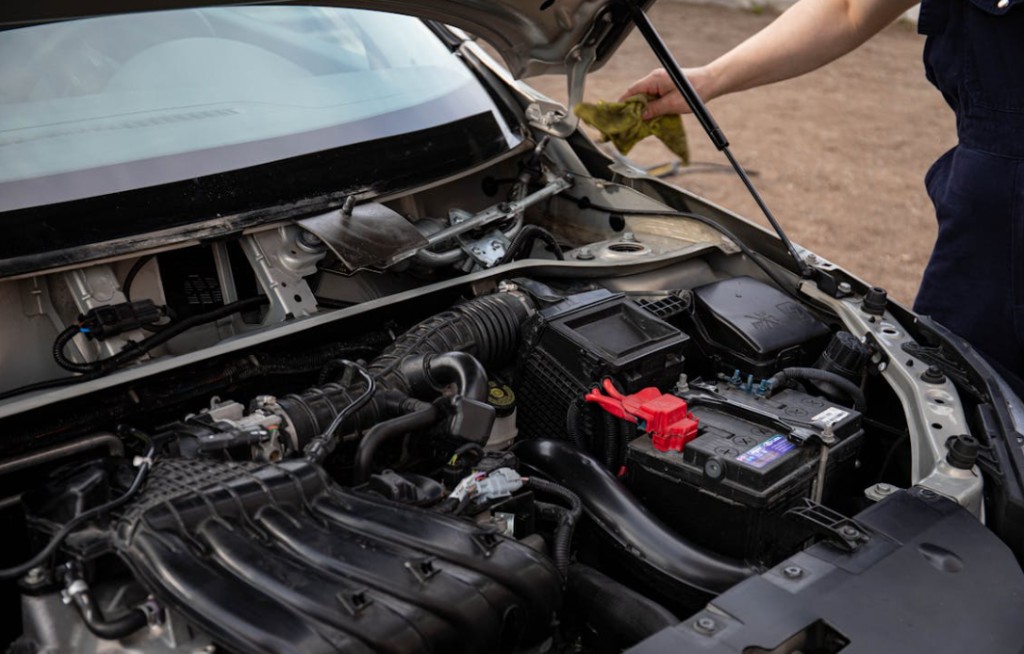 Engine bay service